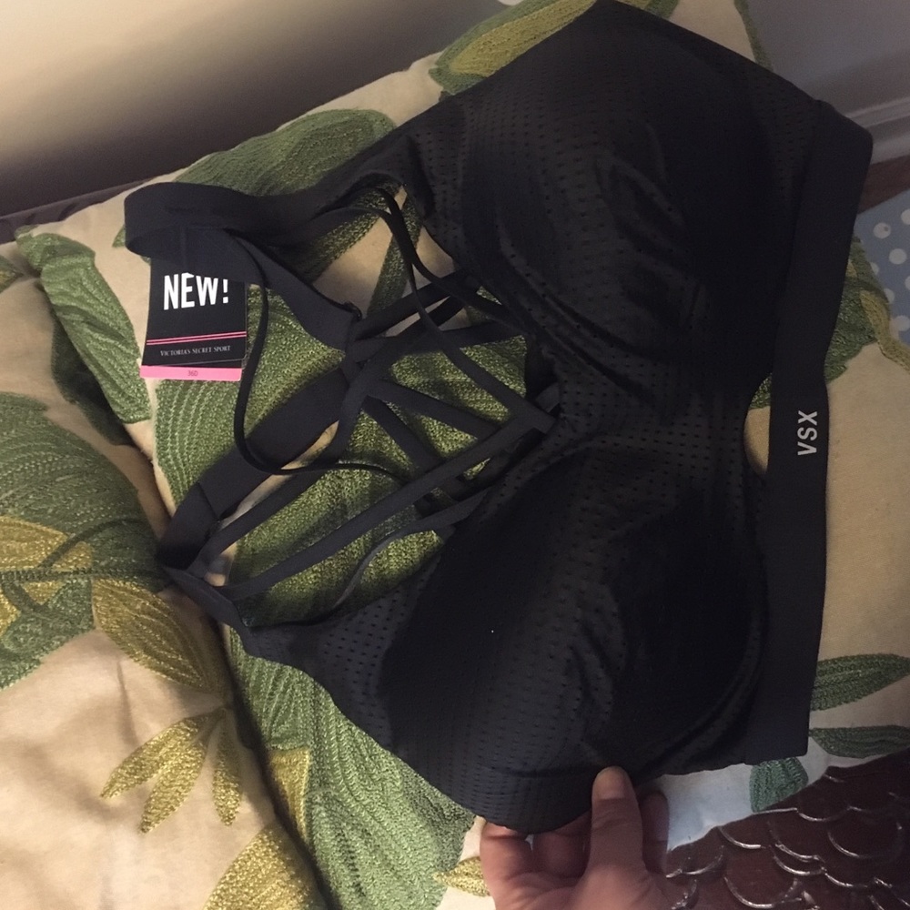 Victoria’s Secret sport bra 36d